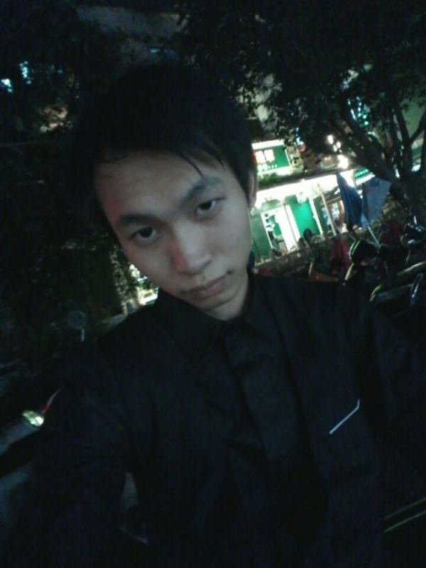 瞬间回眸的第一张照片--阳朔蓝颜知己交友网